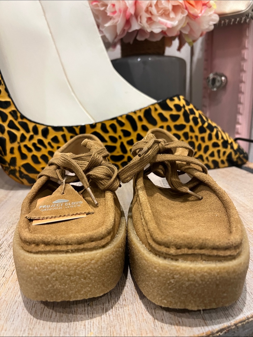 Project Cloud Wally Chunky Suede Platform Shoes Tan Size 8 NWT